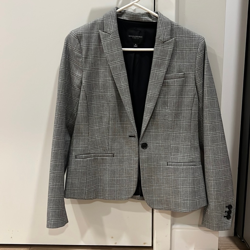 Grey blazer